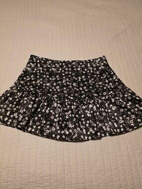 Toxik3 Black & White Ditsy Floral Mini Skort Size M